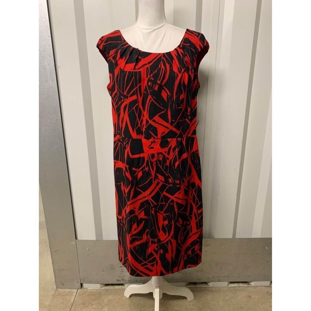 NWT Studio Business Casual Dress Size 14 Red/Black